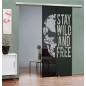 Glasschiebetür SLIM-LINE Wild and Free Gelasert Auf Grauglas Glasschiebetür SLIM-LINE Wild and Free Gelasert Auf Grauglas